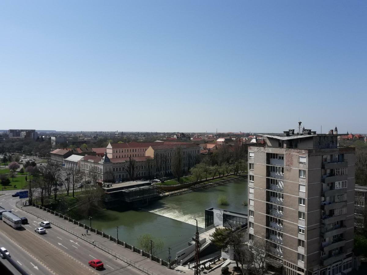 Ana'S Apartment Oradea Eksteriør billede